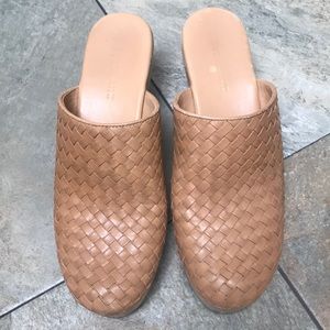 Everlane woven clogs size 8.5